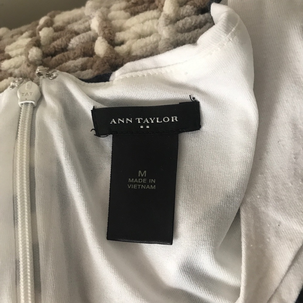 Dress sleeveless